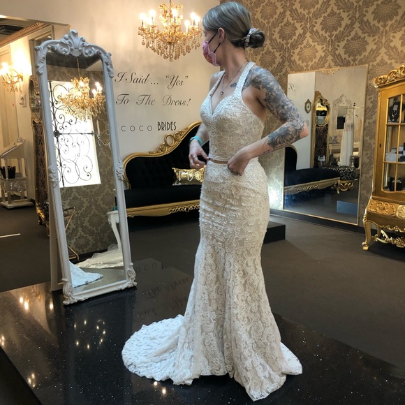 Two piece wedding dress. BRAND NEW. NEVER WORN. READY TO WEAR. - Picture 2 of 8